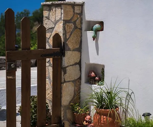 Manthiata Apartment Exanthia